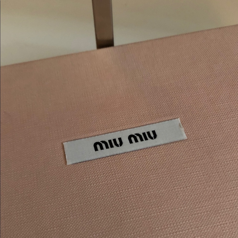 Miu Miu Floral Appliqué Zip Wallet - Picture 6 of 8